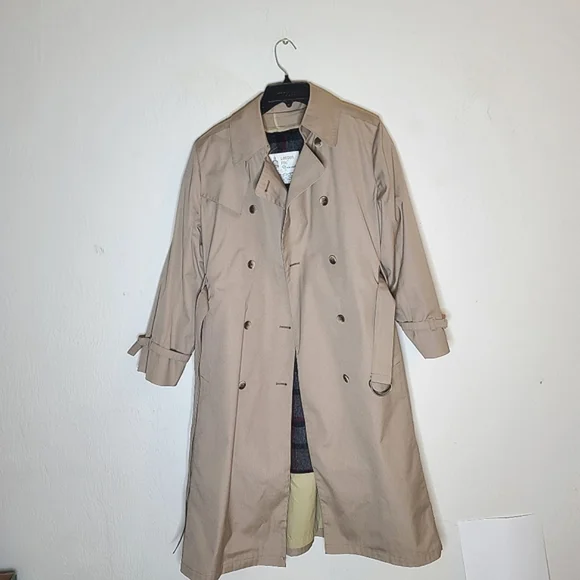 SOLD Vintage London Fog Plaid Lined Belted Trench Coat Size 10P - Picture 3 of 16